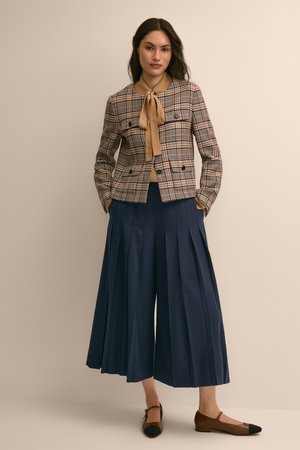【新品・未使用】　ブルックスブラザーズ　キュロット Brooks Brothers(ブルックス ブラザーズ)｜ウールブレンド プリーツ