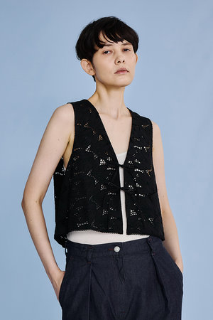 torici   かのこベスト　ブラック TORICI/ かのこベスト 23AW dieci｜online shop