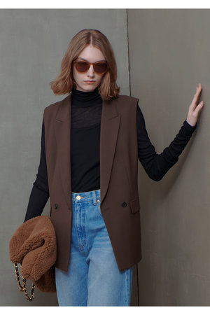 allureville(アルアバイル)｜ギャバダブルブレストジレ/ブラウン の 