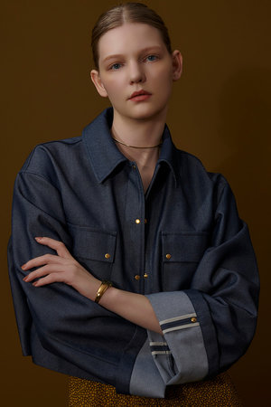 allureville(アルアバイル)｜リジッドデニムライクブルゾン/ネイビー