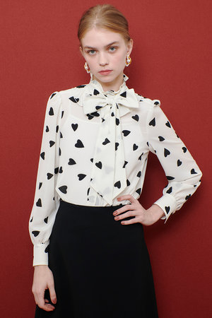 【新品】アルアバイル スカーフプリントボウタイブラウス/ルルウィルビー allureville(アルアバイル)｜【LOULOU WILLOUGHBY】デシンハート