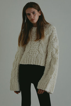 ETRE TOKYO(エトレトウキョウ)｜ハンドニットケーブルプルオーバー