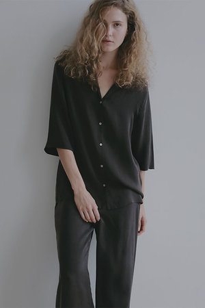 ETRE TOKYO(エトレトウキョウ)｜【予約販売】オープンネックキュプラ