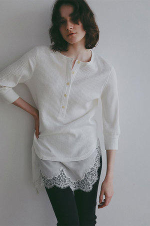 ETRE TOKYO ヘンリーネックエアリータンクトップ　ホワイト ETRE TOKYO - ヘンリーネックエアリータンクトップ WHITE | ADDICT WEB