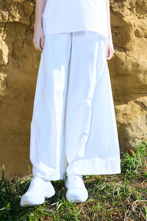 nagonstans(ナゴンスタンス)｜tuck wide pants/Salt の通販｜ELLESHOP