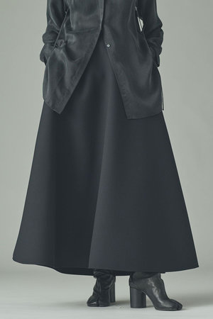 Curensology(カレンソロジー)｜ウールボンディングフレアスカート
