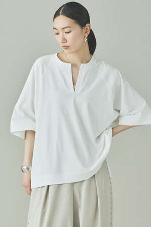 Curensology(カレンソロジー)｜【予約販売】ボクシーキーネックTシャツ