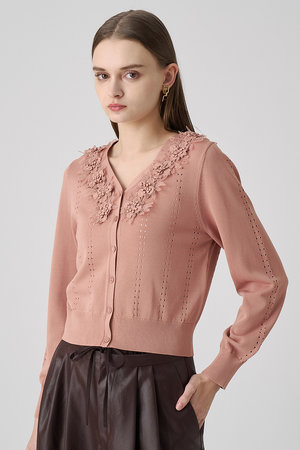 ANAYI(アナイ)｜立体フラワーレースV カーディガン/ピンク の通販