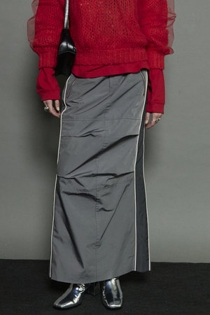 MAISON SPECIAL(メゾンスペシャル)｜Side Line Oxford Maxi Skirt/サイドラインオックスマキシスカート/GRY(グレー)  の通販｜ELLESHOP・(エル・ショップ)