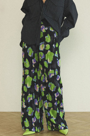 MAISON SPECIAL(メゾンスペシャル)｜Floral Pattern Pleated