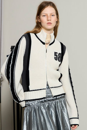 MAISON SPECIAL(メゾンスペシャル)｜Numbering High Neck Zip Knit