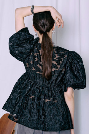 MAISON SPECIAL(メゾンスペシャル)｜Sheer Flower Jacquard Blouse