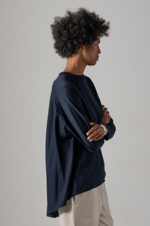 美品 コグザビッグスモーク ABBY TOP バックフレアTシャツ 日本製 COGTHEBIGSMOKE(コグ ザ ビッグスモーク)｜61 ABBY TOP/ネイビー の