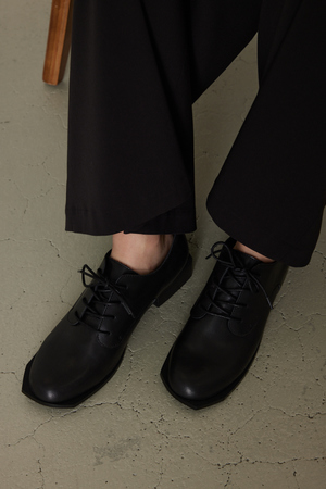 RIM.ARK(リムアーク)｜Lace up plump shoes/シューズ/ブラック の通販