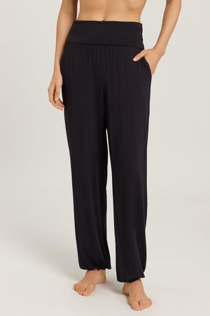 HANRO(ハンロ)｜YOGAロングパンツ/ブラック の通販｜ELLESHOP・(エル