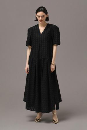 新品 デパリエ LONG POINT COLLAR DRESS ワンピース 黒-