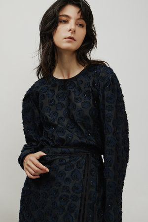 DEPAREILLE(デパリエ)｜ラメフラワージャカードブラウス/ブラック の