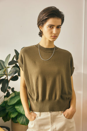 Oblada(オブラダ)｜サマーニットノースリーブ/カーキ の通販｜ELLESHOP
