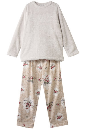 お値下げ❗️IKUKO 花柄プリントカジュアル ルームウェア 新品未使用 IKUKO(イクコ)｜ボア＆綾ネル花柄プリントパジャマ/アイボリー