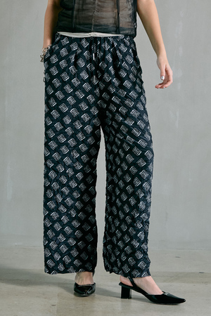 モノグラムプリントワッシャーパンツ / Monogram Printed Washed Pants