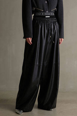 フェイクレザーボリュームワイドパンツ / Synthetic Leather Voluminous Wide Pants