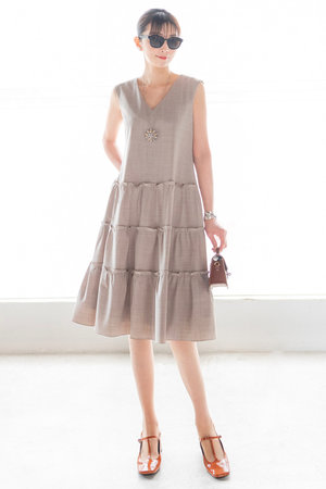 DAISY LIN(デイジーリン)｜Dress “Millefeuille V Slim”/ナチュラル の