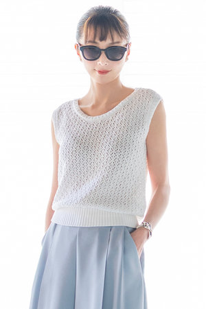 DAISY LINの「KNIT TOP 2WAY」タグ付き未使用品です。 DAISY LIN(デイジーリン)｜Bag “Daisy Vanity”/ブラックブラック の