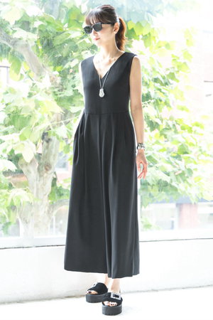 DAISY LIN(デイジーリン)｜Jump Suit “Elegant V”/ブラックブラック の