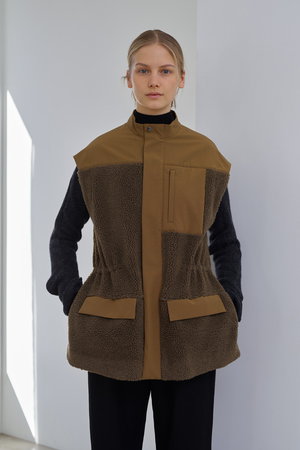 plage vachement モッズボアベストジャケット　カーキ plage vachement モッズボアベストジャケット カーキ