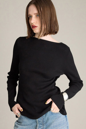 BRILL(ブリル)｜バックスリット リブプルオーバー/ブラック の通販