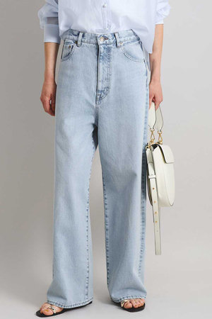 BRILL(ブリル)｜ダーツフレアデニムパンツ/ブルー の通販｜ELLESHOP