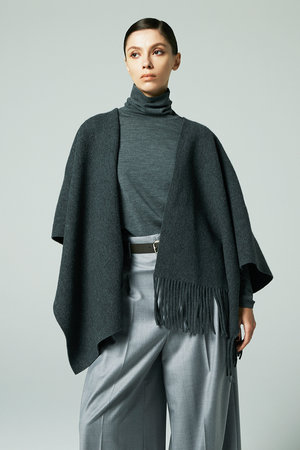 美品 CARVEN カルヴェン アンゴラ ウール アシンメトリー セーター CARVEN（カルヴェン）の古着・中古通販 | 【公式】RAGTAG（ラグタグ）