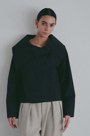 HER.(ハー)｜アシメカラーデザインブラウス/ブラック の通販｜ELLESHOP 