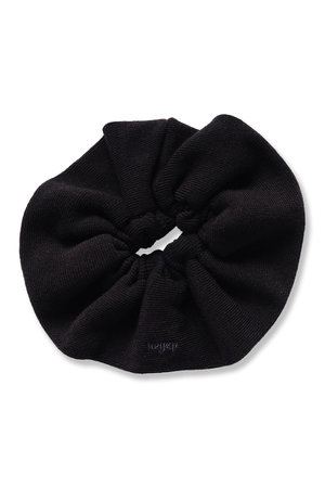 heyep(ヘイップ)｜Knit Logo Scrunchie/ブラック の通販｜ELLESHOP