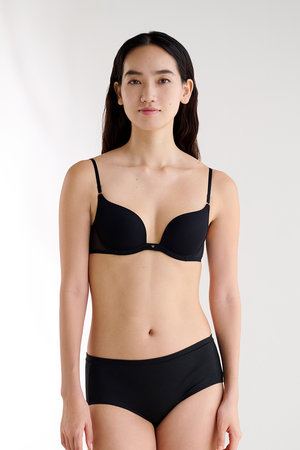 Yue(ユエ)｜コットン100％ ショーツ/ブラック の通販｜ELLESHOP・(エル