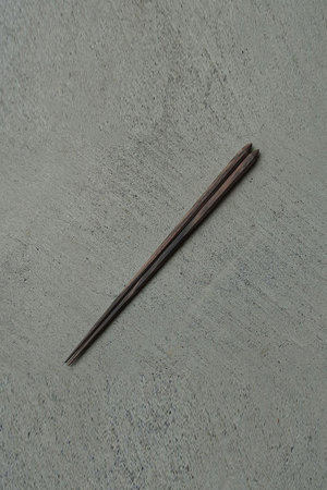 amenoie(アメノイエ)｜大黒屋 細身 八角縞黒檀 無塗装 23.5cm/黒 の